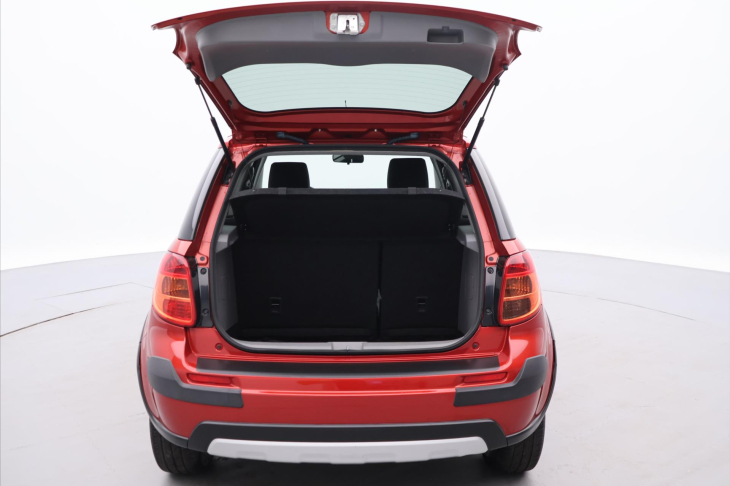 Suzuki SX4 1,6 VVT 88kW Navi 4x4 CZ