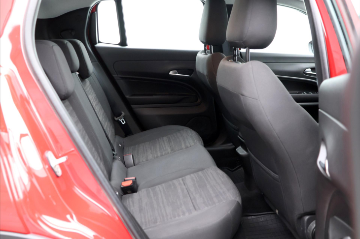 Jeep Avenger 1,2 74kW CZ e-Hybrid Longitude