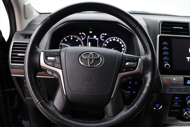 Toyota Land Cruiser 2,8 D-4D 150KW CZ 1.MAJ 4X4