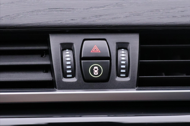 BMW X1 2,0 20i xDrive 141kW Aut. CZ