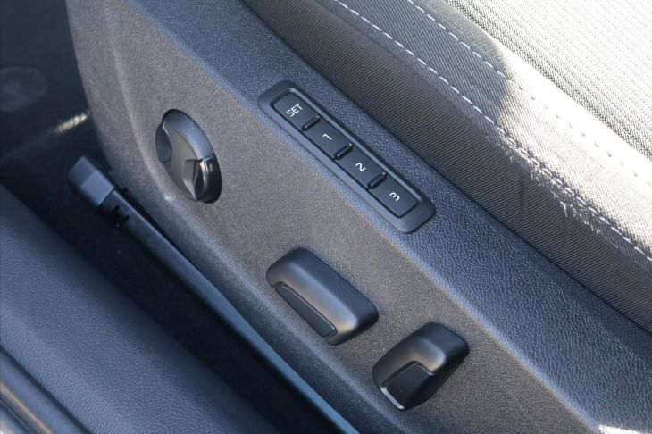 Škoda Octavia 2,0 TDI DSG Style Sport DPH