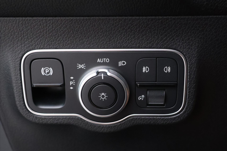 Mercedes-Benz GLB 2,0 200d 110kW 4MATIC CZ
