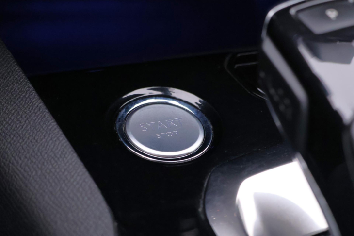 Peugeot 3008 1,2 e-THP 96kW Aut. GT Line