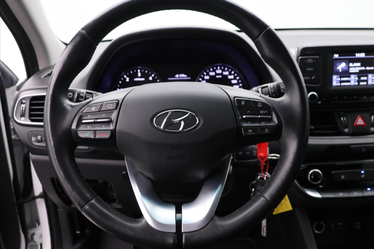Hyundai i30 1,6 CRDi 81kW Trikolor tažné
