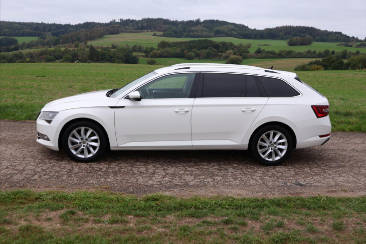 Škoda Superb 2,0 TDI DSG Style+  Navi ACC