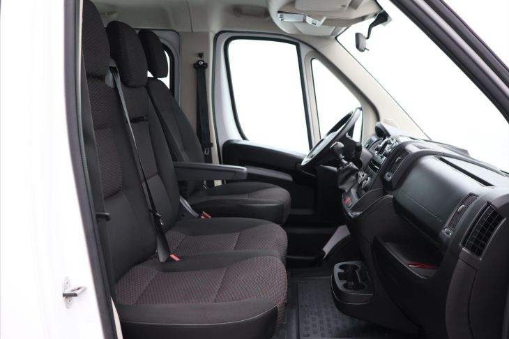 Citroën Jumper 2,2 HDi 7 Míst DPH Tažné 1.Maj.