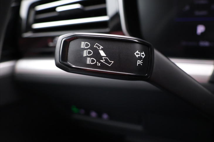Volkswagen Touareg 3,0 TDI 170 kW Elegance Aut.
