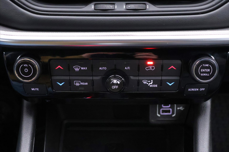 Jeep Compass 1,3 T-GDI Aut. Limited DPH 1.Maj