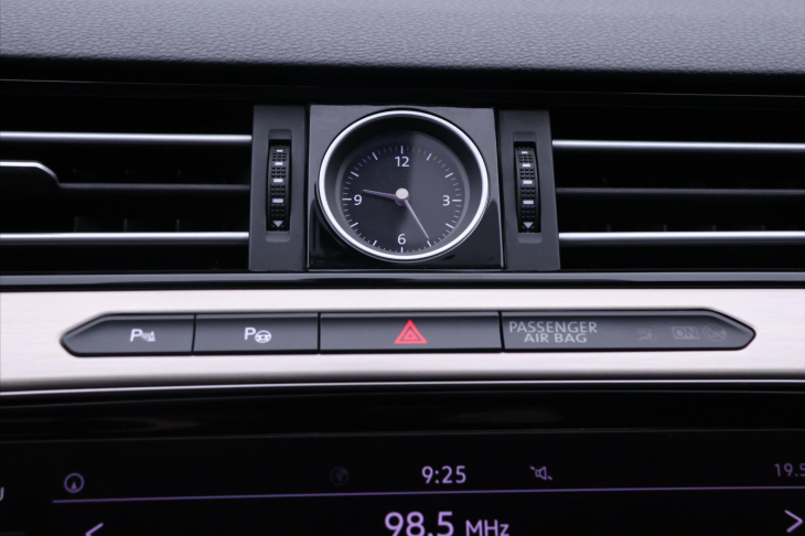 Volkswagen Passat 2,0 TDI 110kW 4M R-line LED