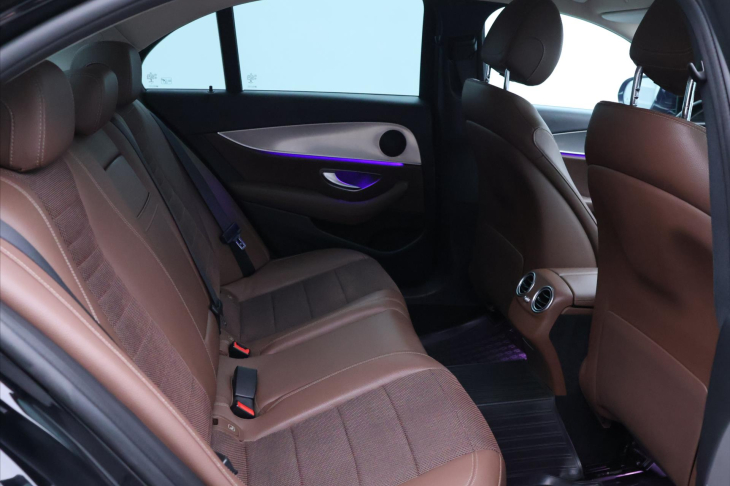 Mercedes-Benz Třídy E 2,0 220d 143kW Aut. CZ