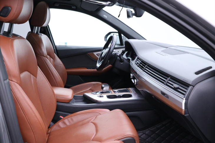 Audi Q7 3,0 200kW Quattro BOSE Pano