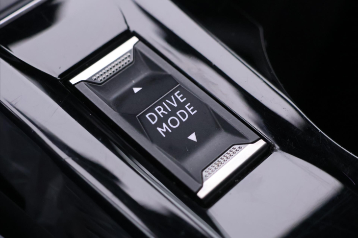 Peugeot 2008 1,2 PT 96kW Aut. CZ GT-Line