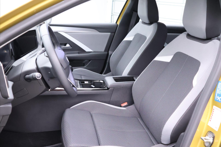 Opel Astra 1,2 Turbo 81kW Edition CZ