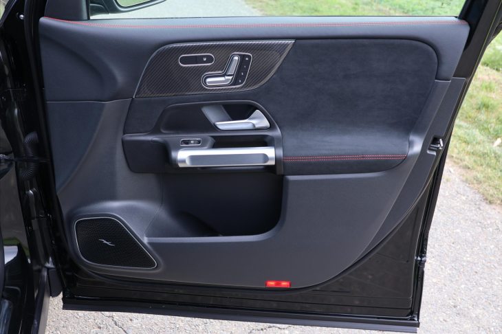 Mercedes-Benz GLB 2,0 200d 4MATIC AMG Premium Plus