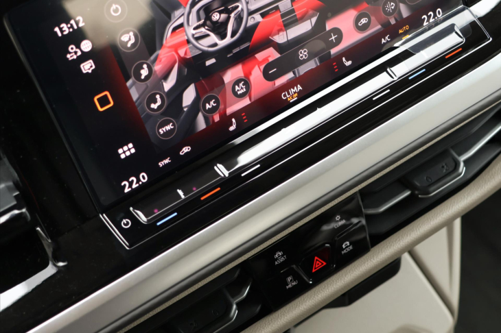 Volkswagen Multivan 2,0 TDI LONG STYLE DSG 7-míst