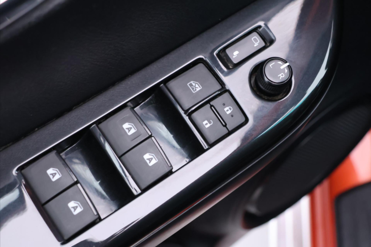 Toyota Hilux 2,8 D-4D 150kW Executive DPH