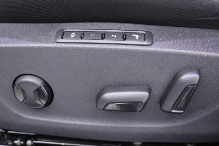 Škoda Octavia 2,0 TDI 147kW 4x4 DSG Scout CZ DPH