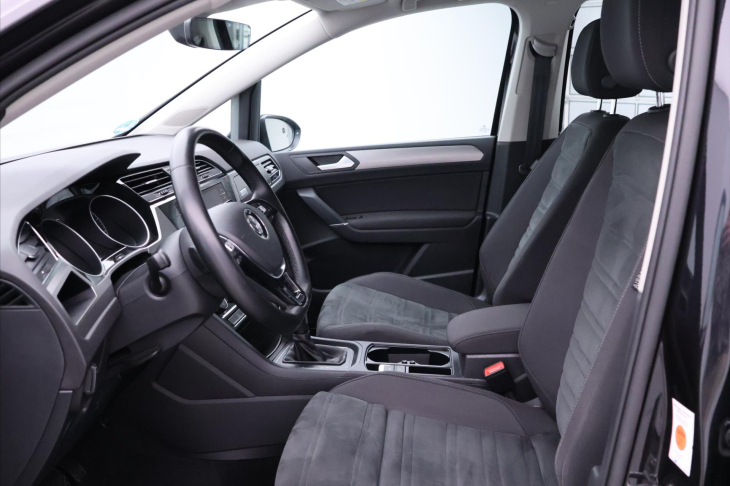 Volkswagen Touran 2,0 TDI 110kW DSG Comfort DPH