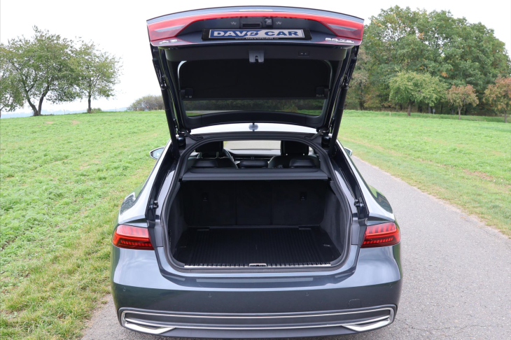 Audi A7 3,0 50TDI S-line Noční vidění