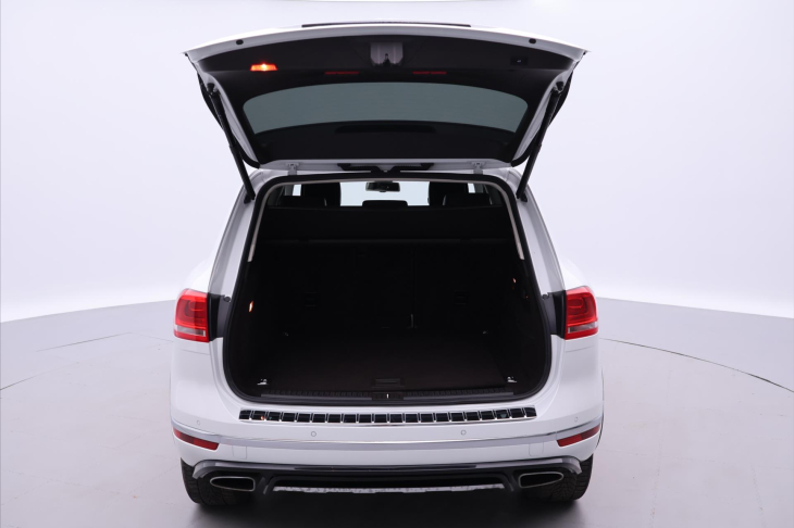 Volkswagen Touareg 3,0 TDI V6 193kW DSG R-Line 4M