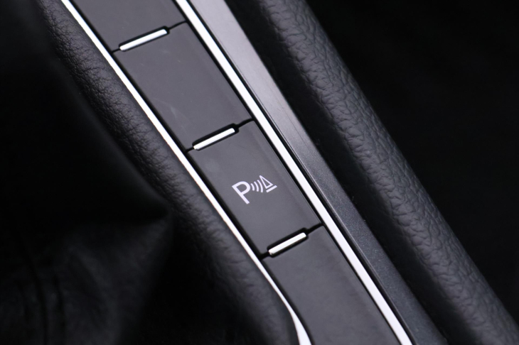 Volkswagen Golf 1,4 TSI 92kW CZ Highline LED