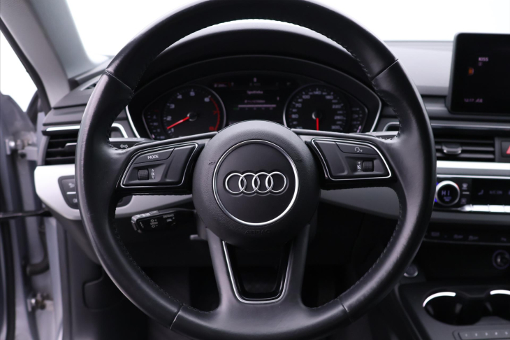 Audi A5 2,0 40TFSI 140kW Aut. LED Kůže