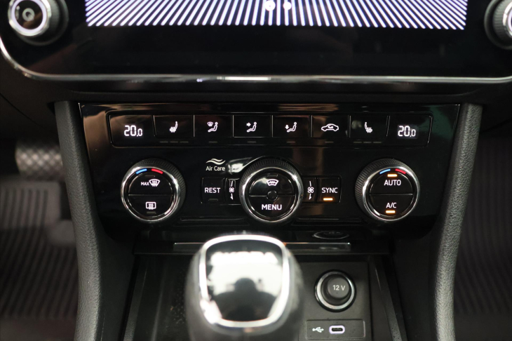 Škoda Superb 1,5 TSI 110kW Style DSG CZ DPH