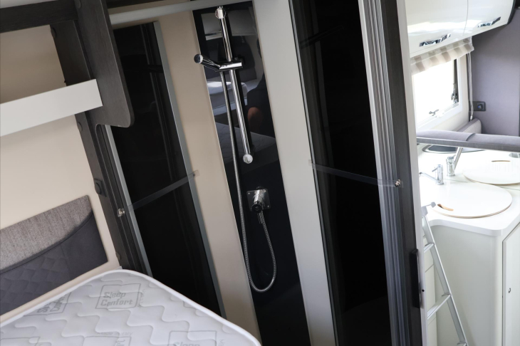 CI Caravans International Ostatní 2.0 CI Magis Plus 84 CZ DPH obytný automobil