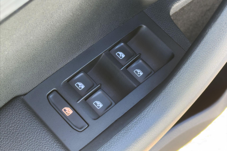 Škoda Octavia 1,6 TDI DSG CZ Style LED DPH