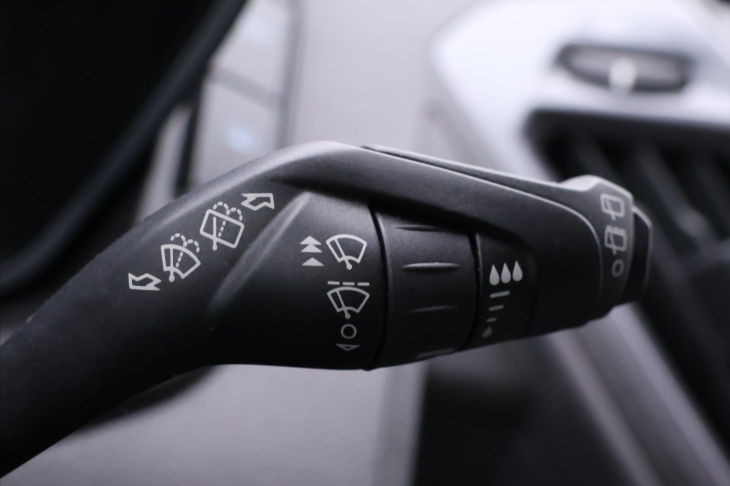 Ford Tourneo Custom 2,0 TDCi 96kW Klima CZ 9-Míst