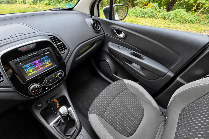 Renault Captur 1,3 TCe 96kW Intens LED Navi