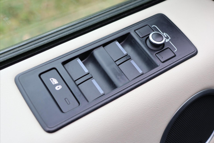 Land Rover Range Rover Sport 3,0 SDV6 215kW Kůže Kamera CZ