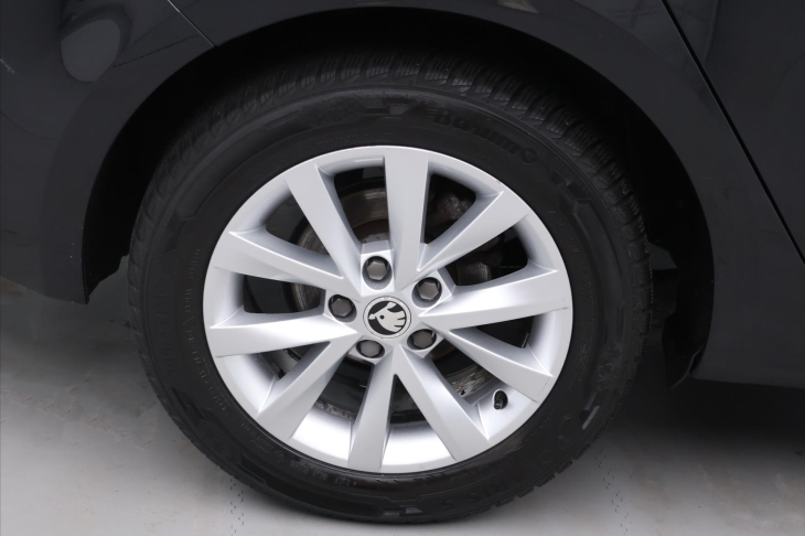Škoda Octavia 1.6 TDI CZ Style Kessy LED DPH