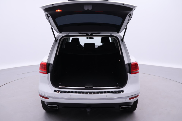 Volkswagen Touareg 3,0 TDI 193kW 4x4  Tažné CZ