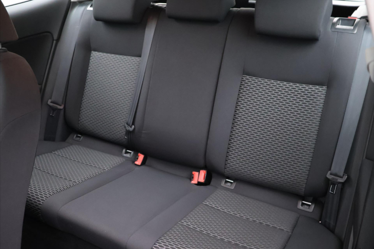 Volkswagen Golf 1,4 16V 59kW Klima Trendline