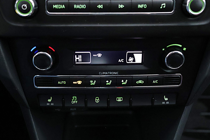 Škoda Rapid 1,4 TSI 90kW DSG Elegance Xenon