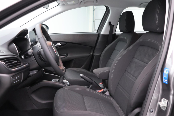 Fiat Tipo 1,4 16V 70kW CZ Street 4800km