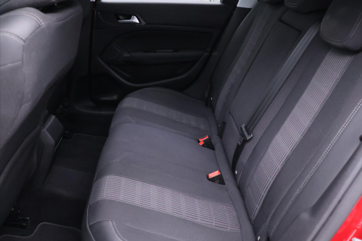 Peugeot 308 1,2 PT 96kW Allure CZ