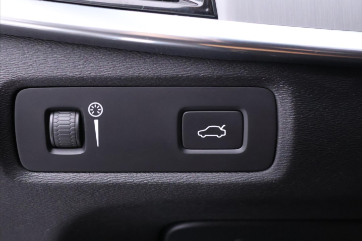 Volvo S90 2,0 T5 187kW Drive-E Momentum