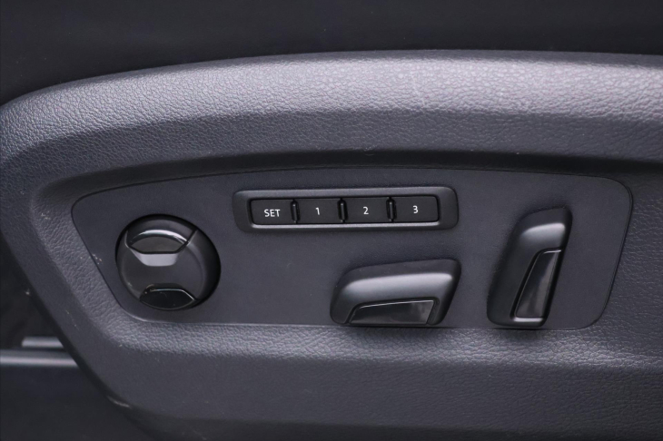 Volkswagen Multivan 2,0 TDI 146kW Highline 4MOT DSG CZ