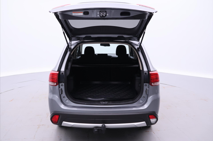 Mitsubishi Outlander 2,0 Mivec Intense CVT 4WD