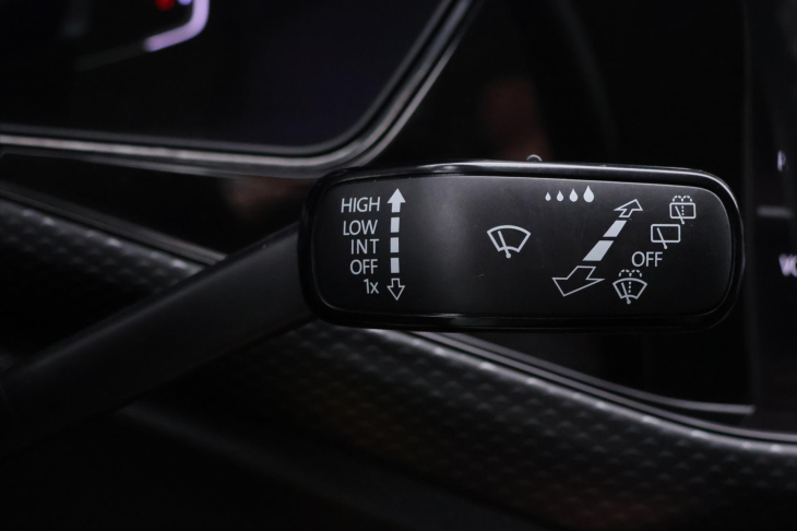 Volkswagen T-Cross 1,0 TSI DSG R-Line 1.Maj LED