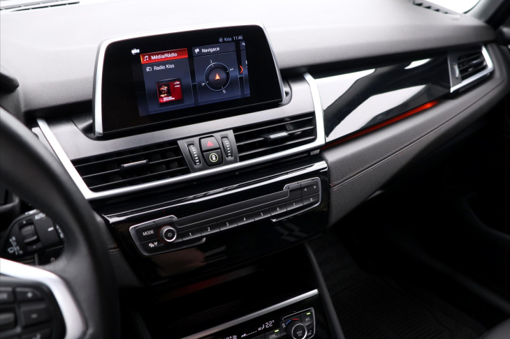 BMW Řada 2 1.5 218i GRAN TOURER