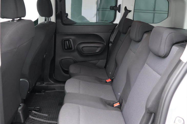 Peugeot Rifter 1,5 HDI Active CZ 1.Maj DPH