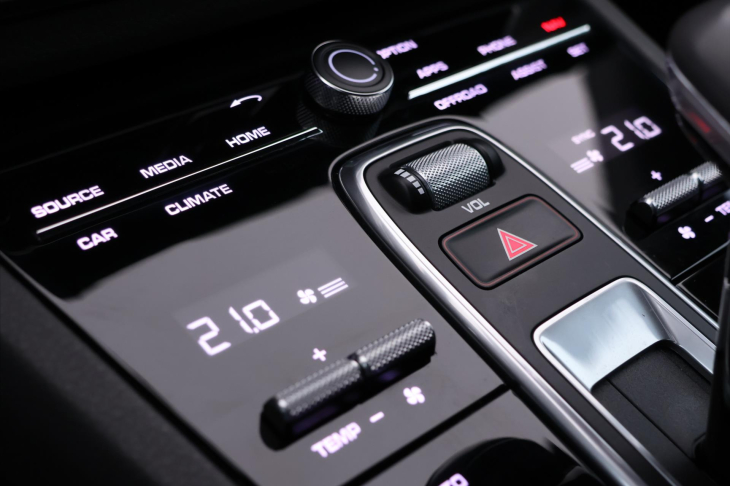 Porsche Cayenne 3,0 Tiptronic 250kW CZ DPH