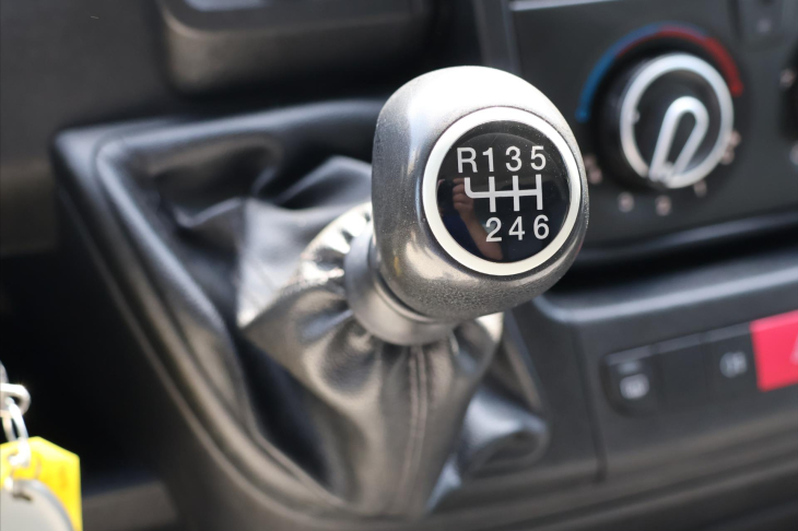 Peugeot Boxer 2,2 HDI 110kW CZ 10 Palet