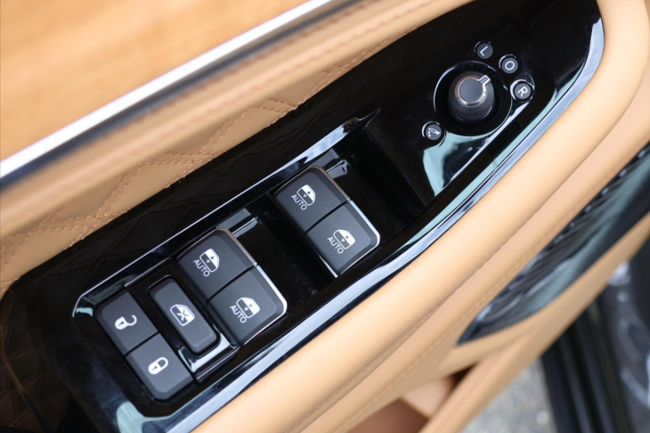 Jeep Grand Cherokee 2,0 4xe Summit Plug-In CZ DPH