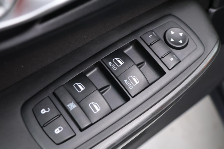 Jeep Cherokee 2,0 CRDI 125kW Aut. 4x4