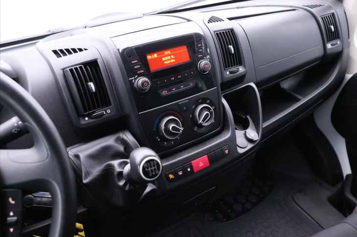 Peugeot Boxer 2,2 HDI 103 kW L2H2 6-Míst DPH