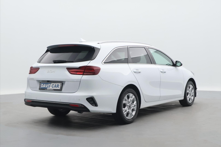 Kia Ceed 1,5 T-GDI 117kW DCT TOP DPH CZ